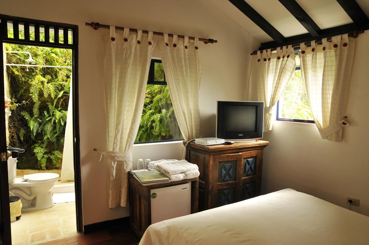 Finca El Refugio Hotel Spa ซาไซมา ภายนอก รูปภาพ